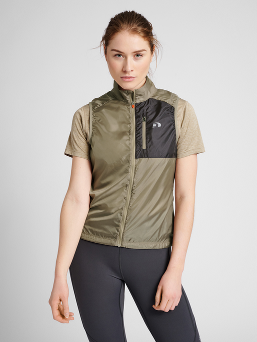 WOMEN PACKABLE TECH GILET, WINTER TWIG, model